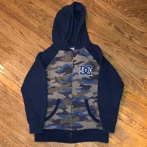☀️4/$20☀️ DC zip up hoodie. Blue/blue & grey camo. Sz 10/12.